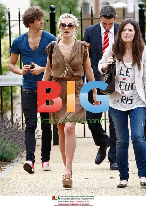 Mollie King House Hunt