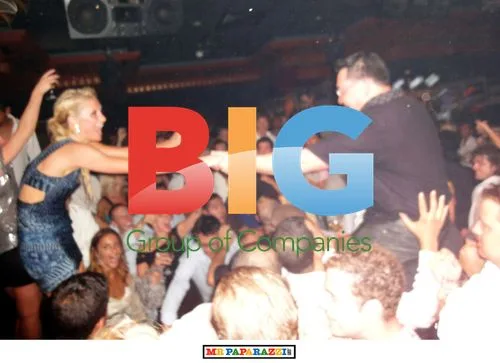 Paris Hilton's Boyfriend Outshines Ex at Club
