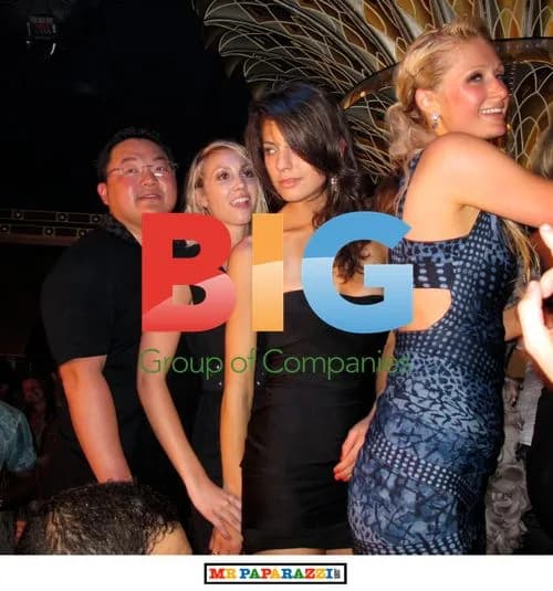Paris Hilton\'s boyfriend buys all the champagne