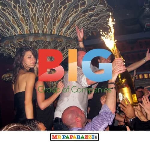 Paris Hilton's Boyfriend Buys Out Club's Champagne