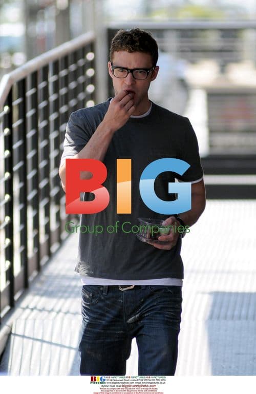 Justin Timberlake snacking in NYC
