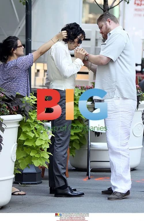 Russell Brand on 'Arthur' set in NYC