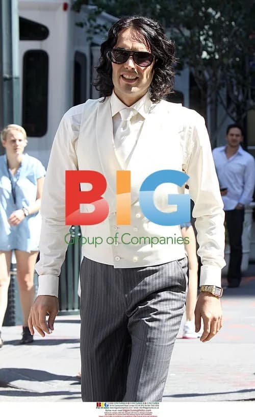 Russell Brand on 'Arthur' Set