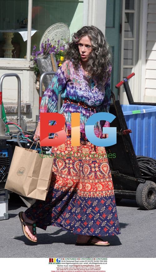 Jane Fonda, Elizabeth Olsen, Nat Wolff on 'Peace, Love and Misunderstanding' Set