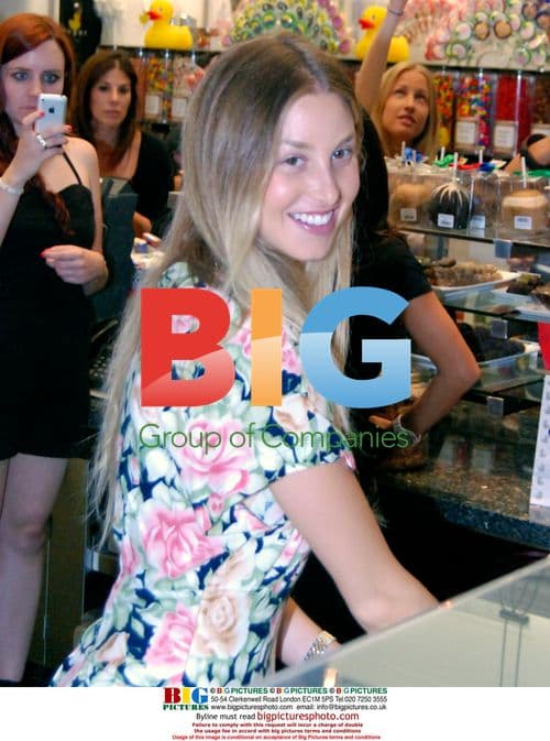 Whitney Port buys sweets at Sugar Factory in Vegas