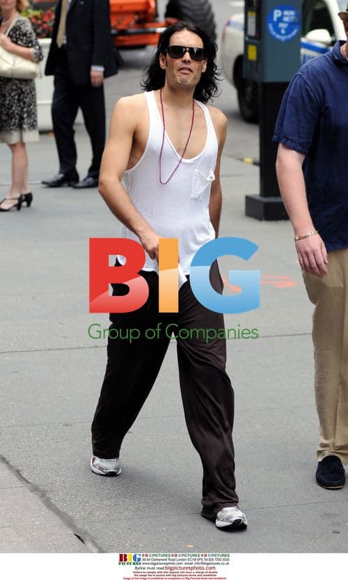 Russell Brand on 'Arthur' Set