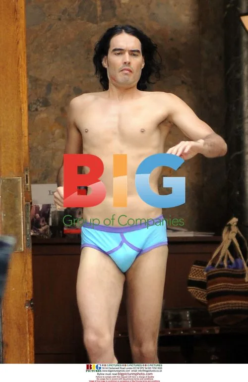 Russell Brand on 'Arthur' Set