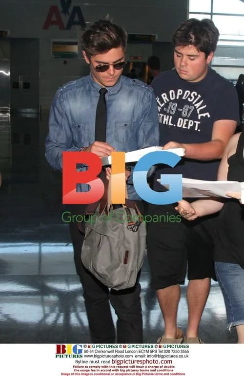Zac Efron at JFK Airport