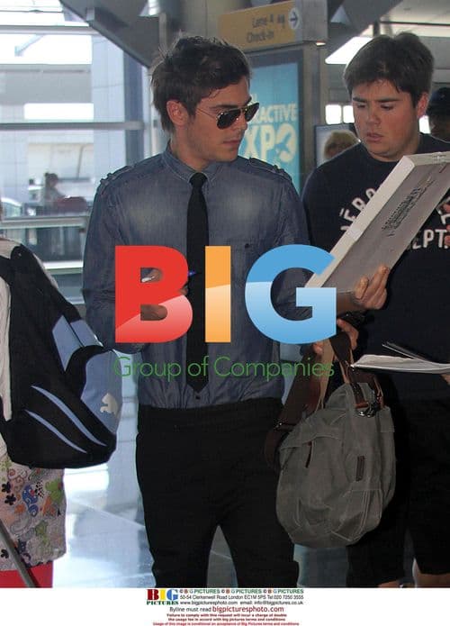 Zac Efron at JFK Airport