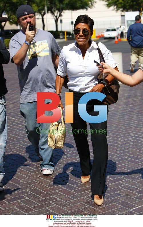 Lawyer Visits Lindsay Lohan in Jail