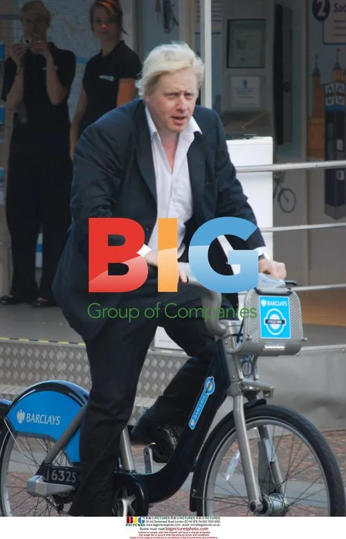 Boris Johnson tests London bike hire scheme