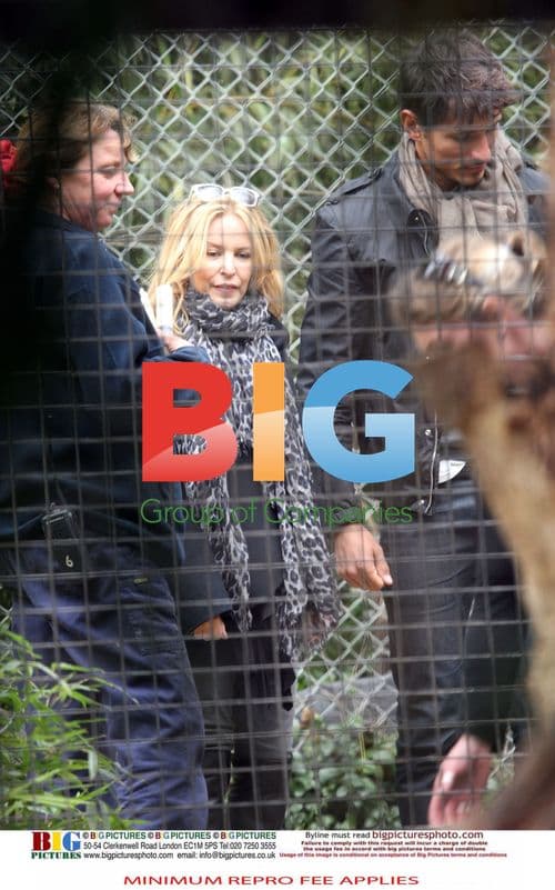 Kylie Minogue Visits Melbourne Zoo