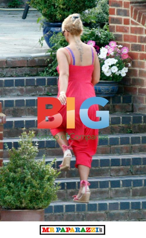 Kerry Katona Leaving with Children