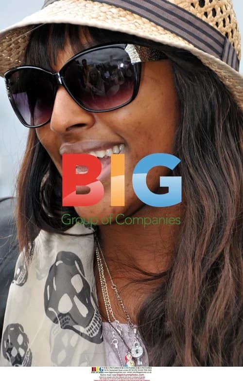 Alexandra Burke Arrives in Glasgow
