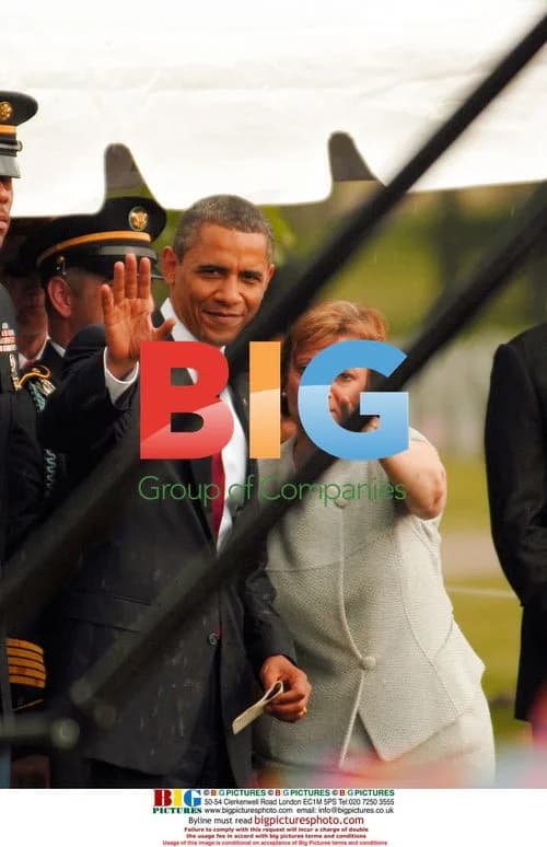 Obama Conducts Memorial Day Service