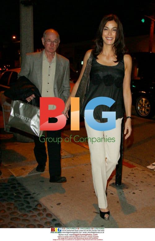 Teri Hatcher and daughter out for graduation dinner