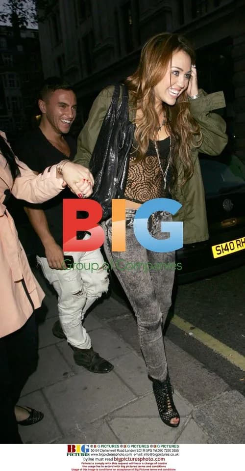 Miley Cyrus Shopping in London