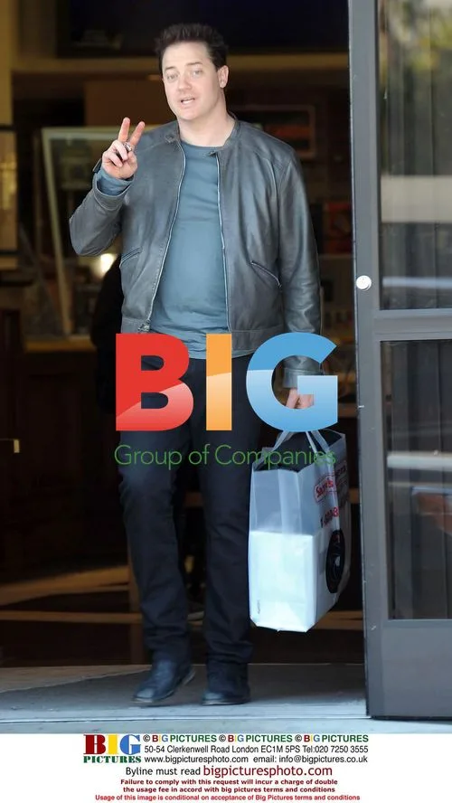 Brendan Fraser Shopping at Camera Store