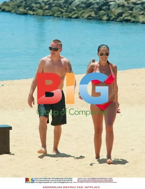 Pregnant Danielle Lloyd and Jamie O'Hara in Portugal