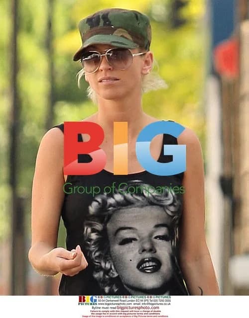 Sarah Harding Fueling Up in London