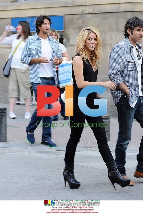 Shakira and Fernando Verdasco get tapas in Madrid