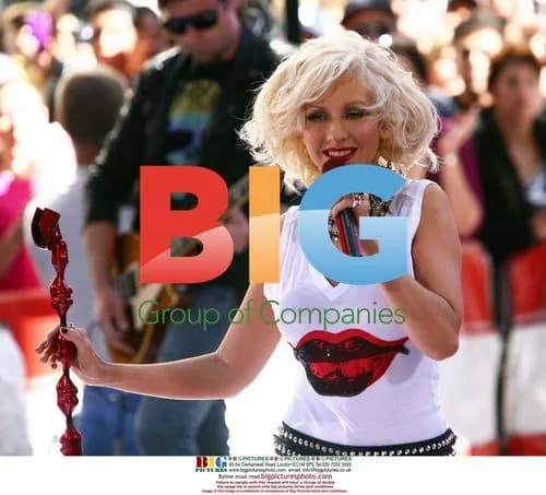Christina Aguilera Performs on Today Show