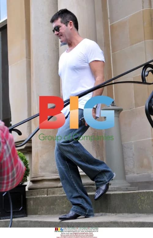Simon Cowell Leaves Hotel for X-Factor Auditions