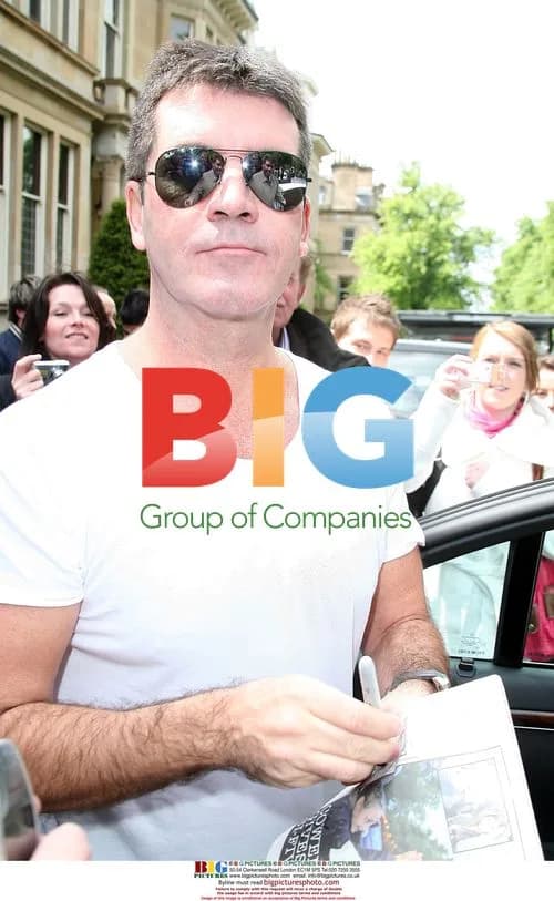Simon Cowell Leaves Hotel for X-Factor Auditions