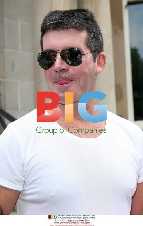 Simon Cowell Leaves Hotel for X-Factor Auditions