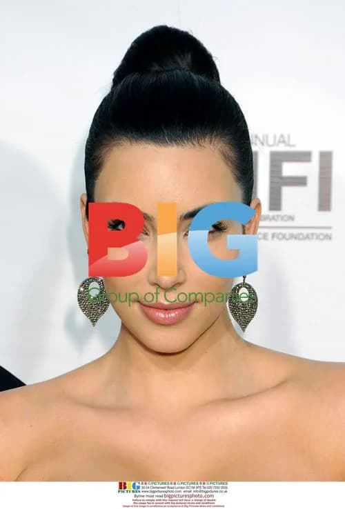 Kim Kardashian at 2010 FiFi Awards