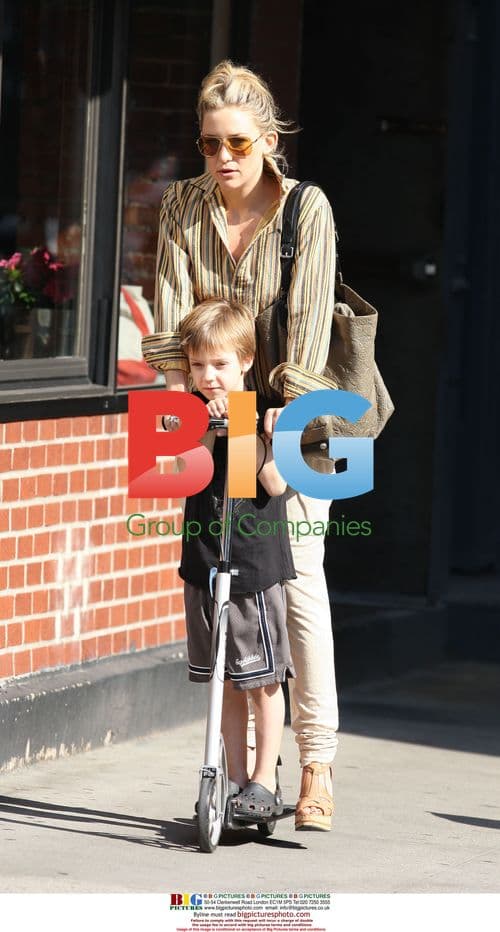 Kate Hudson and son Ryder at Grey Dog Cafe