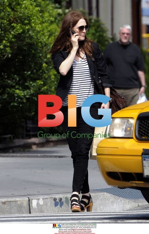 Julianne Moore Seen on Cell Phone in NYC