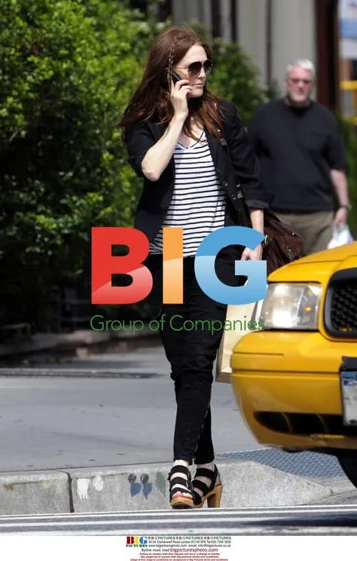 Julianne Moore Seen on Cell Phone in NYC