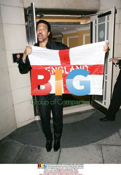Lionel Richie with England Flag