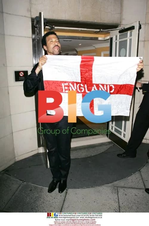 Lionel Richie with England Flag