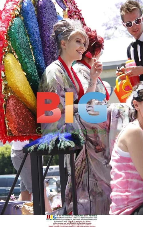 Kelly and Sharon Osbourne at L.A. Gay Pride Parade
