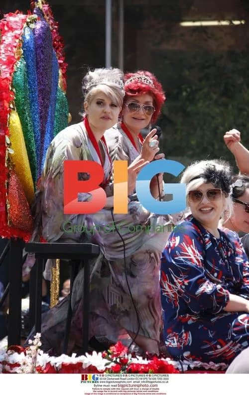 Kelly & Sharon Osbourne at L.A. Gay Pride Parade