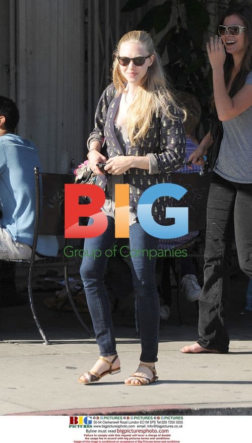 Amanda Seyfried leaves Urth Caffe in LA