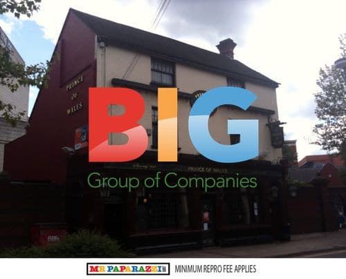 Lady Gaga Enjoying Pint at Birmingham Pub