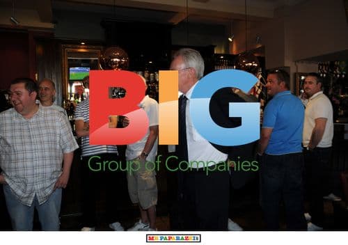 Eriksson Lookalike with England Fans