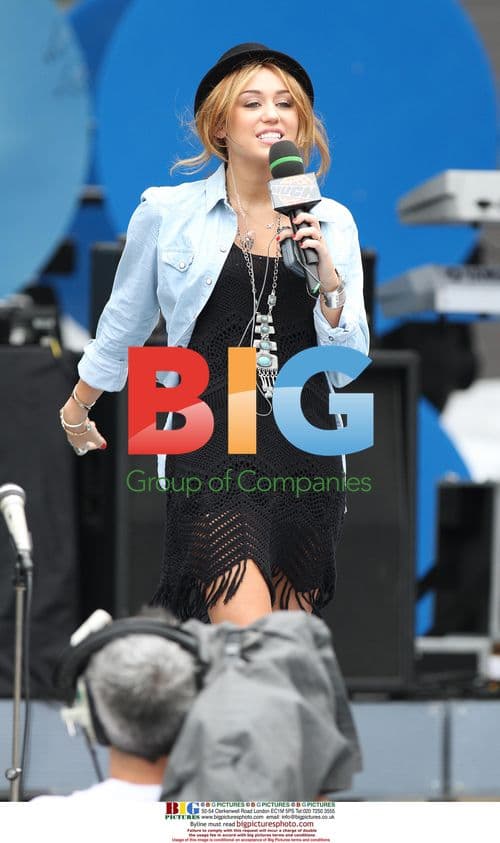 Miley Cyrus Rehearses for Much Music Video Awards