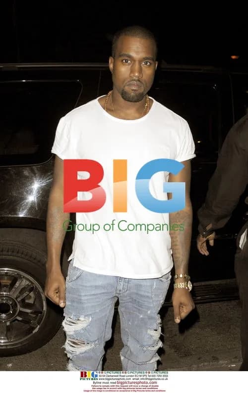Kanye West Leaving Bar Pitti