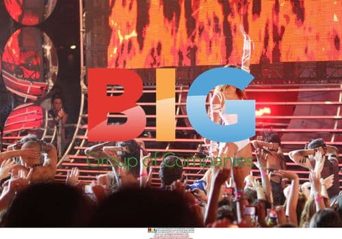 Miley Cyrus Performs at MuchMusic Video Awards