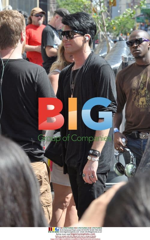 Adam Lambert Rehearses for MMVAs