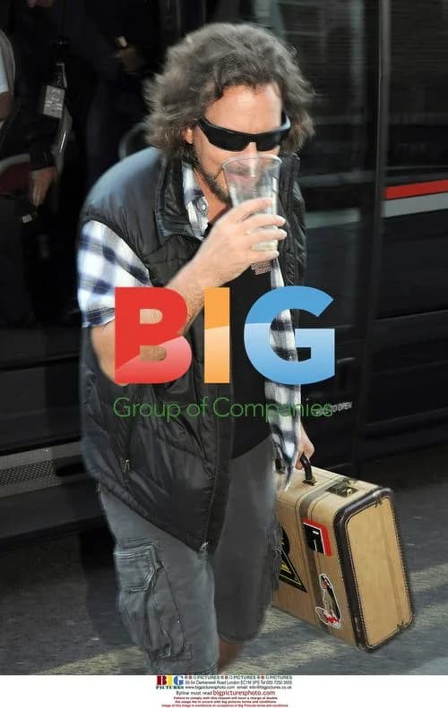 Eddie Vedder Leaving Dublin Hotel