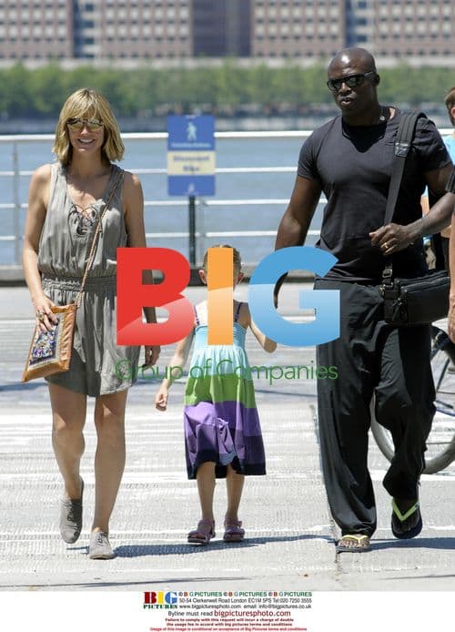 Heidi Klum, Leni and Seal by Hudson River