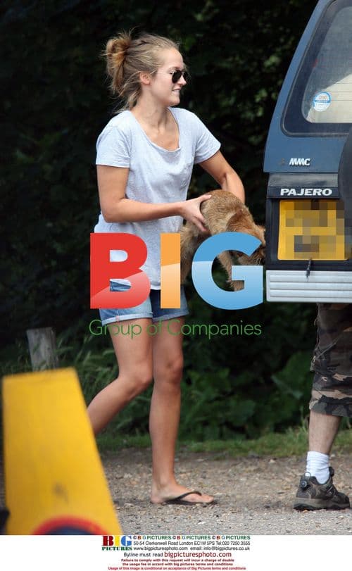 Kim Sears and Dog at Wimbledon
