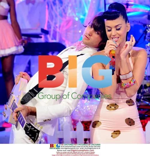 Katy Perry Performs at MuchMusic Live