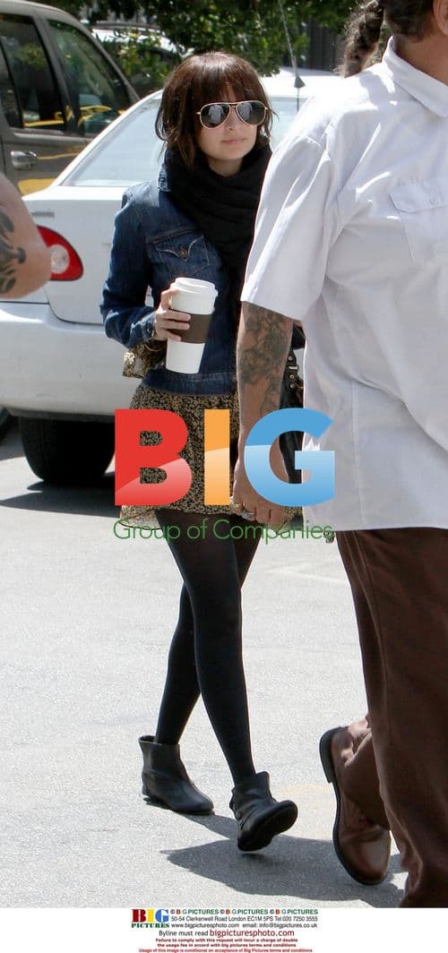 Nicole Richie arrives at traffic school