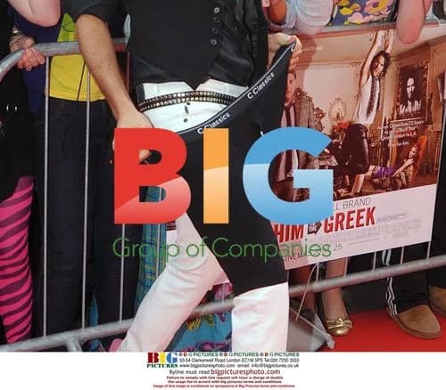 Russell Brand Tries On Boxers At 'Get Him To The Greek' Premiere